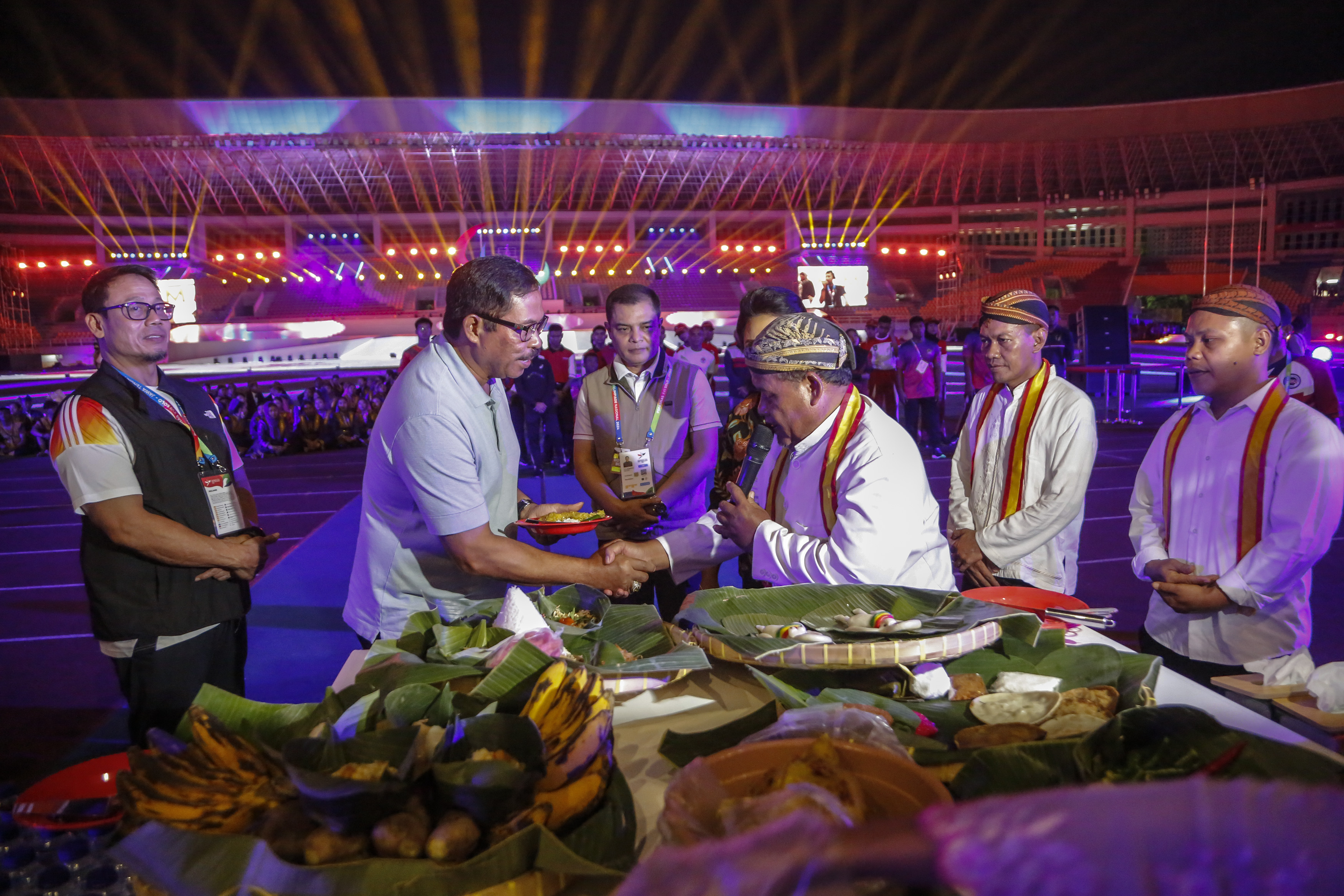 PB PEPARNAS XVII Gelar Doa Bersama dan Potong Tumpeng Jelang Upacara Pembukaan